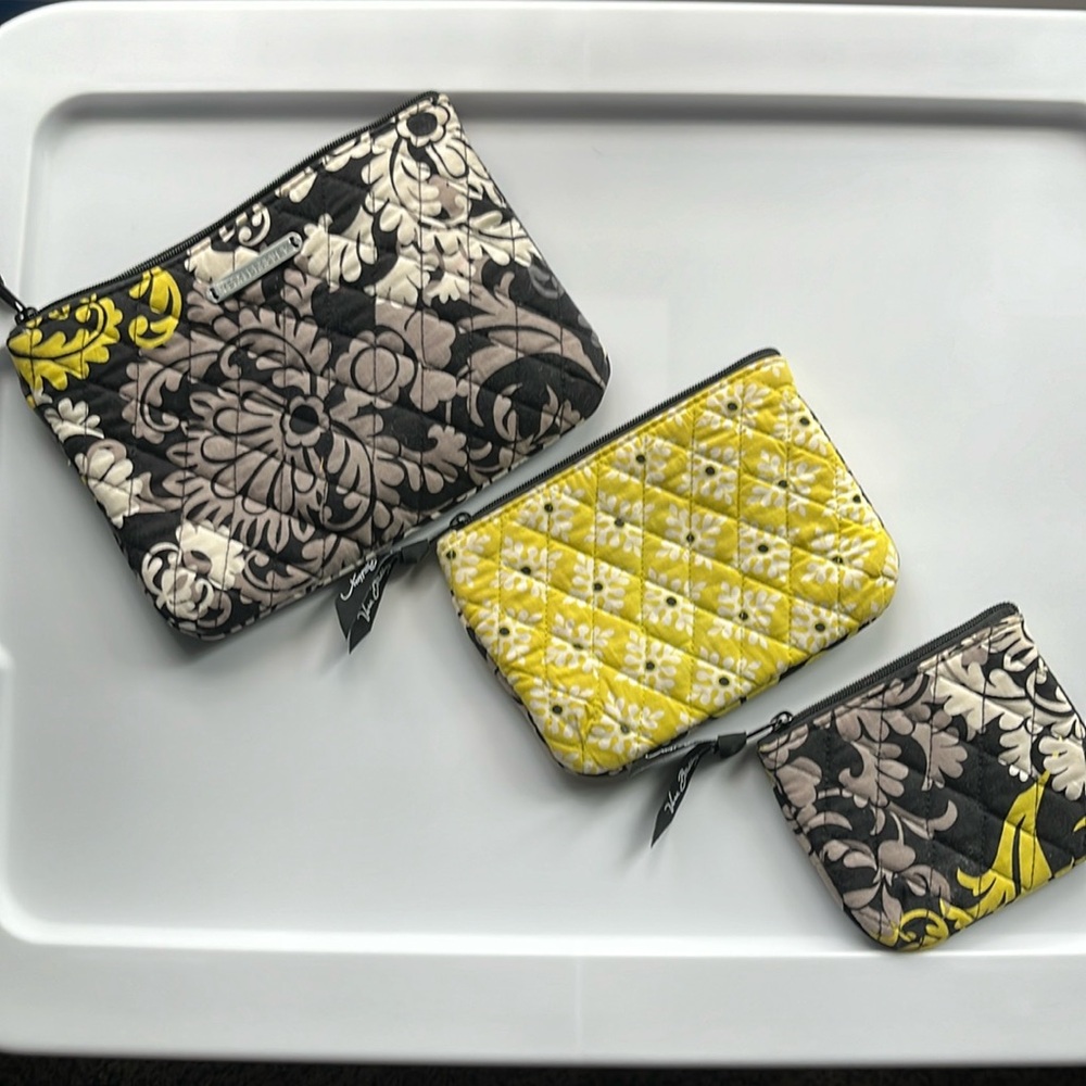Vera Bradley matching pouch set